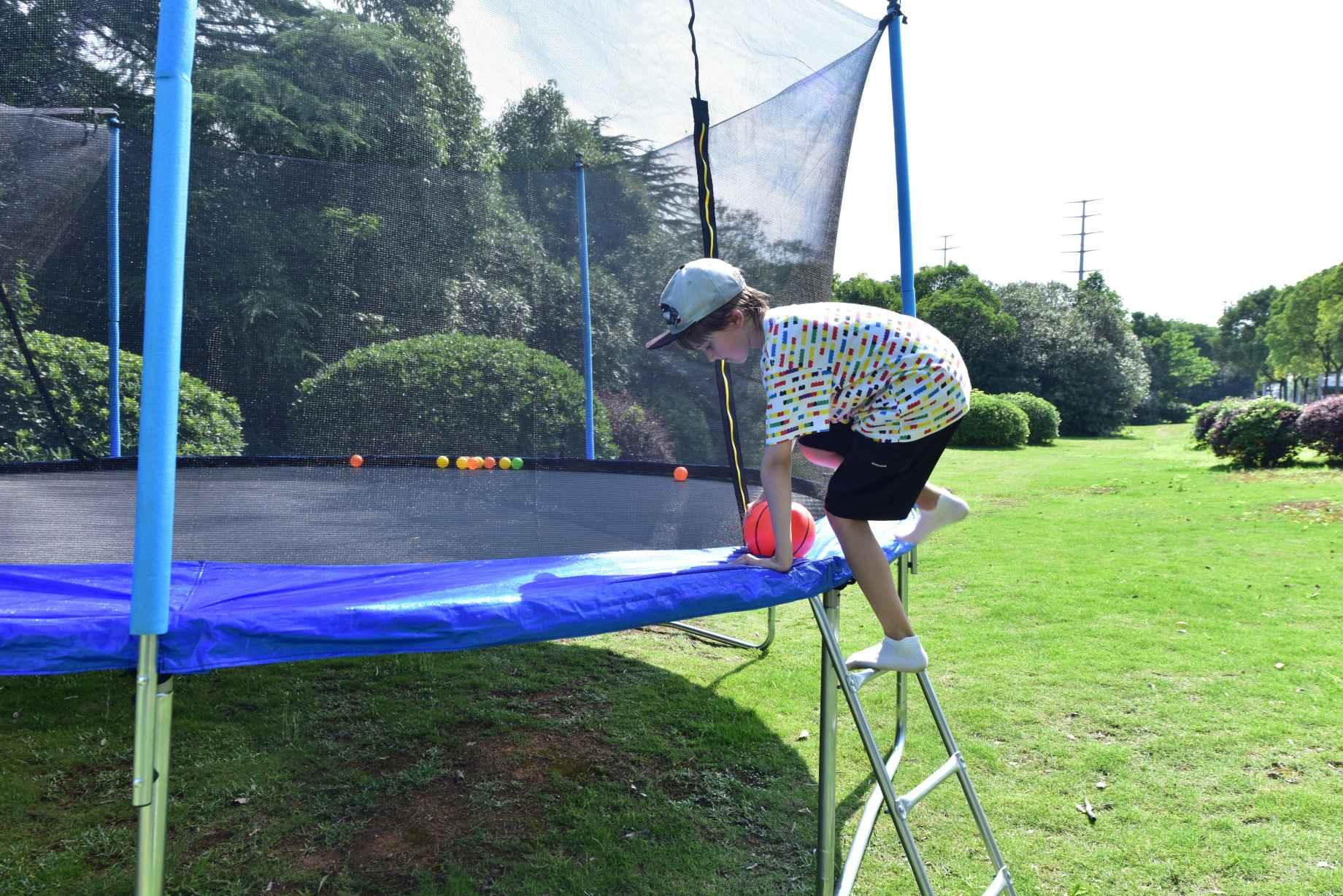 Is the trampoline wet? Quick drying method for trampolines! - MERSCO SPORTS