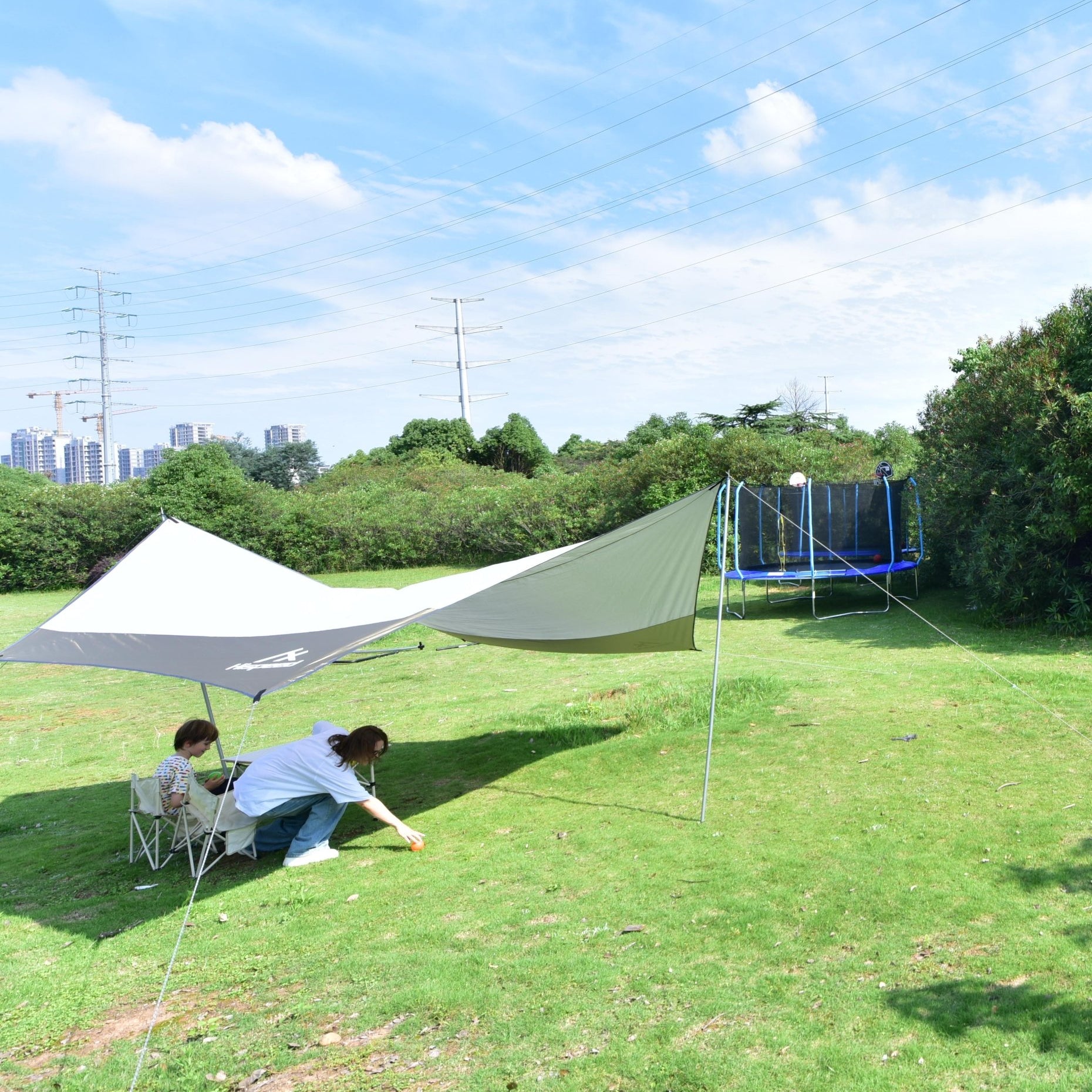 What kind of trampoline is suitable for children with autism？